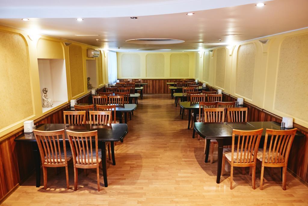 Nikotel Hotel Mykolaiv Exterior photo